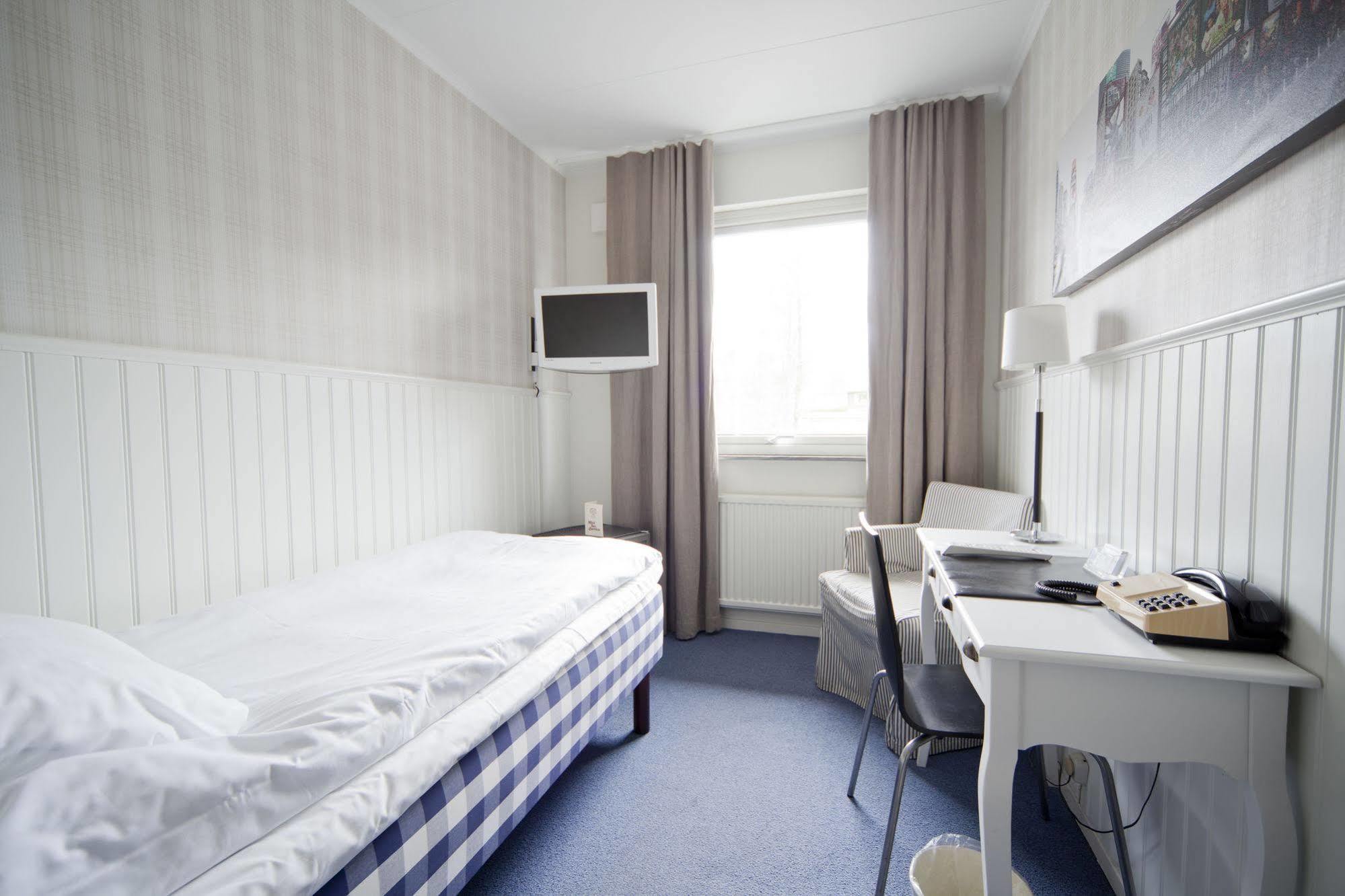 Lages Motel Borås Εξωτερικό φωτογραφία